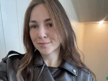 LuiseClark  live sex cam