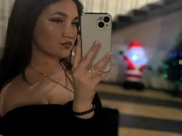 EmilyGage  live sex cam