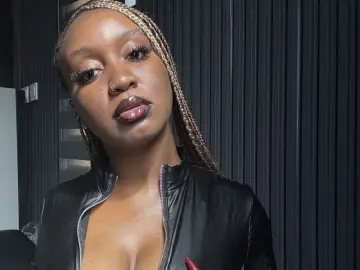 NessaLucky  live sex cam