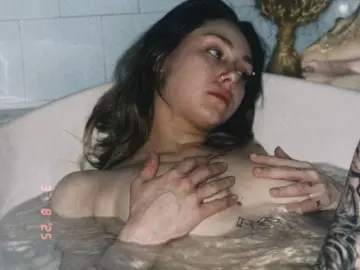 AlisaAcid  live sex cam