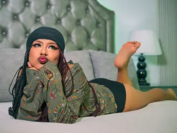 ChloeMont  live sex cam