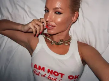 Maiu  live sex cam