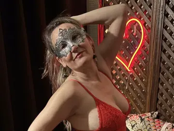 AkiraKaya  live sex cam