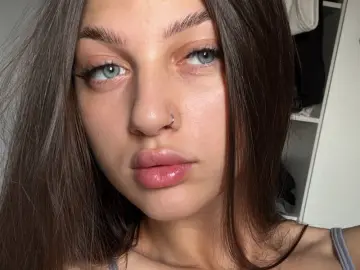 FionaHey  live sex cam