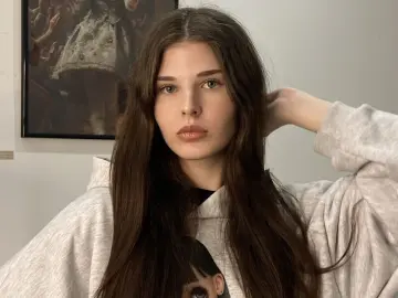 RaeleneMerrbach  live sex cam