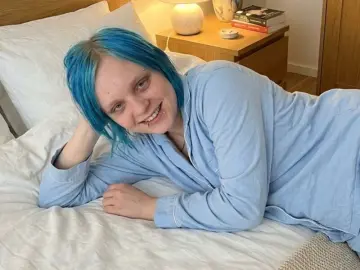 SundaySchwind  live sex cam
