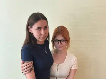 AngleaAndChia  live sex cam