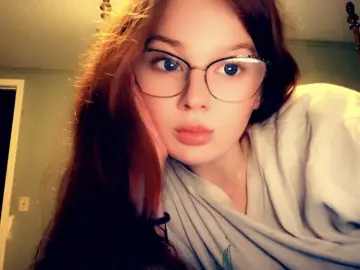 Redheadcherry  live sex cam