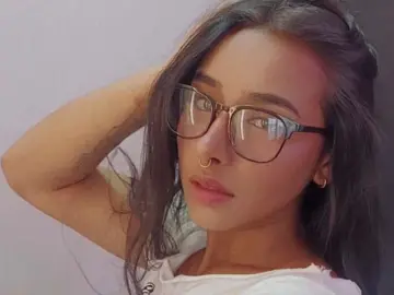 AlmaGrase  live sex cam