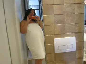 AuraCrina  live sex cam