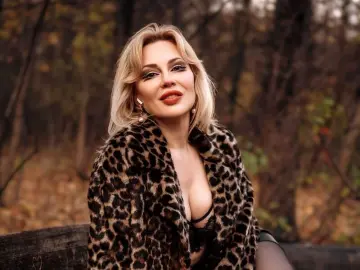 NatalyWilson  live sex cam