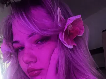 AshleaSenerchia  live sex cam