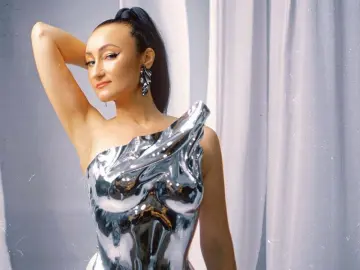 IsisBrown  live sex cam