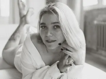 BreanaAlosta  live sex cam