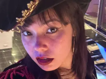 AryaAmestista  live sex cam