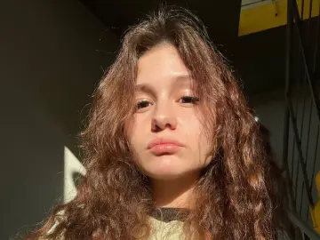 KarlenePaiva  live sex cam