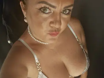 AngelaGreenEyes  live sex cam