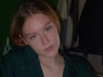 BronwynDivens  live sex cam