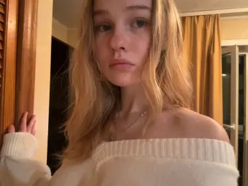 BrittaneyCreitz  live sex cam