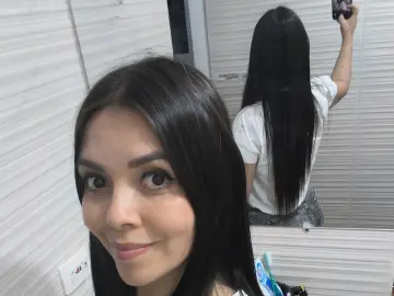 GiuliaRoux  live sex cam