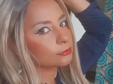 LareineCleo  live sex cam