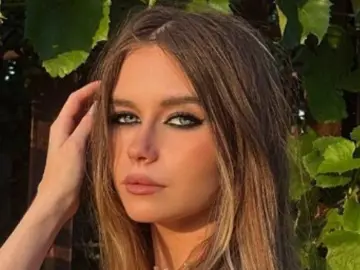 BrunaKiebler  live sex cam