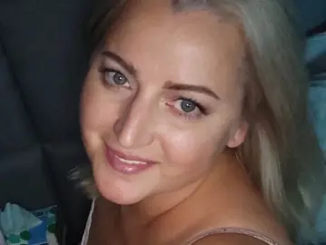 AlexaWhitworth  live sex cam