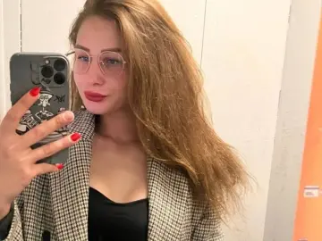 LillieMann  live sex cam