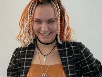 LuanaGlenister  live sex cam