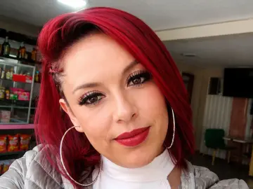 ChaarlotteMiller  live sex cam