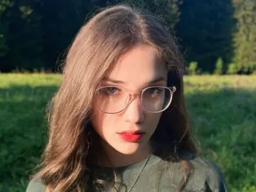 JaniseZeiger  live sex cam