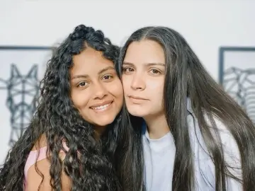 RebecaAndCamila  live sex cam