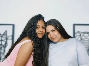 RebecaAndCamila  live sex cam