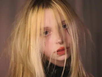 HildDryer  live sex cam