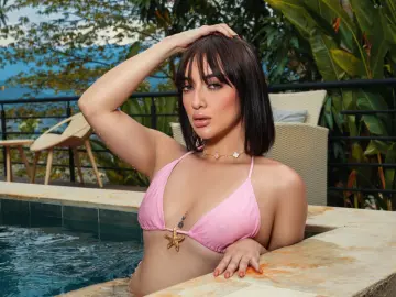 KassieTomey  live sex cam