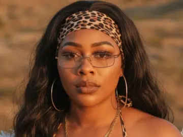 KarolaingGomes  live sex cam