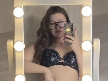 MoraLamons  live sex cam