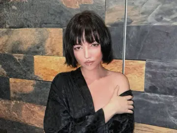 MarcyKai  live sex cam