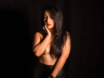 KurtneyTravis  live sex cam