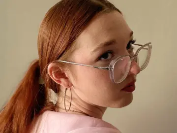 EmilyBrewster  live sex cam