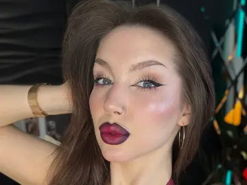 DarsyQuinn  live sex cam