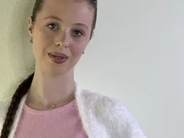 LaurieCanchola  live sex cam