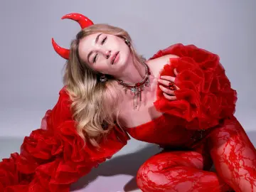 NancyHill  live sex cam