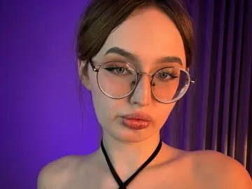 AdeLuna  live sex cam