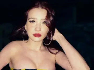 KimberleyStrader  live sex cam