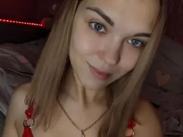 LisaSnowy  live sex cam