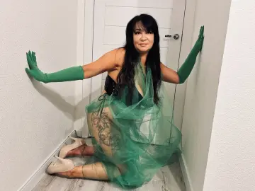 HelenJay  live sex cam