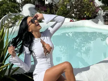 AlisonHale  live sex cam