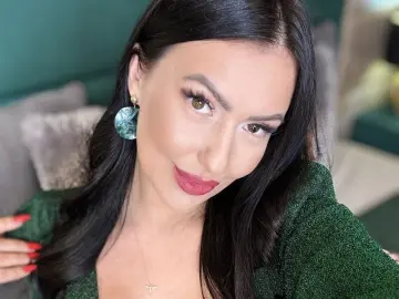 AlisonHale  live sex cam