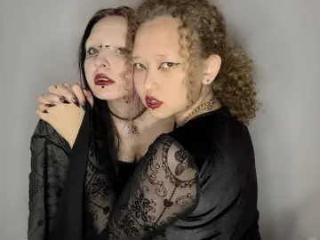 LilyandNina  live sex cam